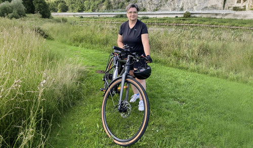 Jana pictured with the Fiido C21 gravel e-bike