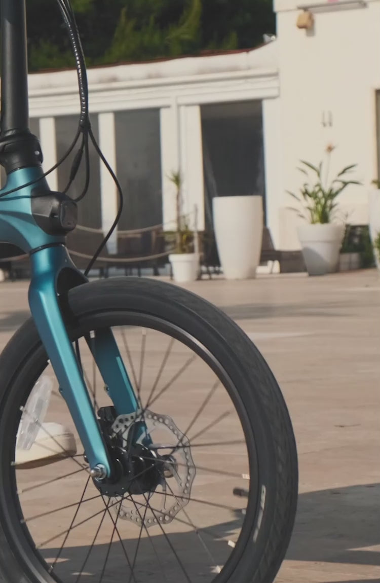 Fiido X - IF Design Award-winning Folding Commute Ebike